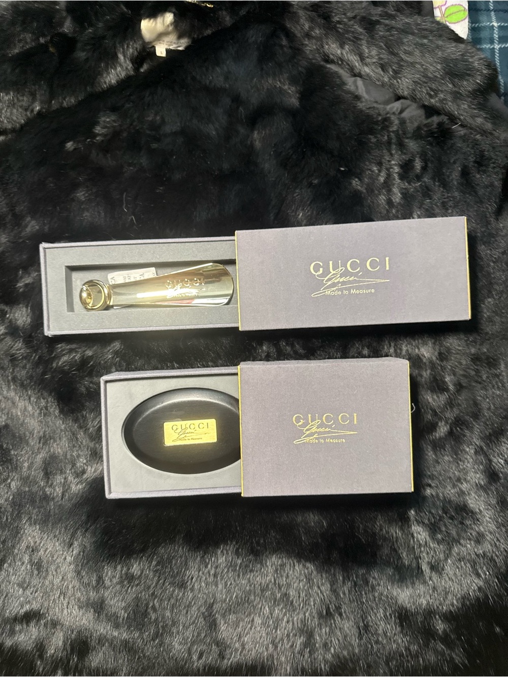 Gucci “made to measure” Offer Shoe horn & Wooden brush with horse hair